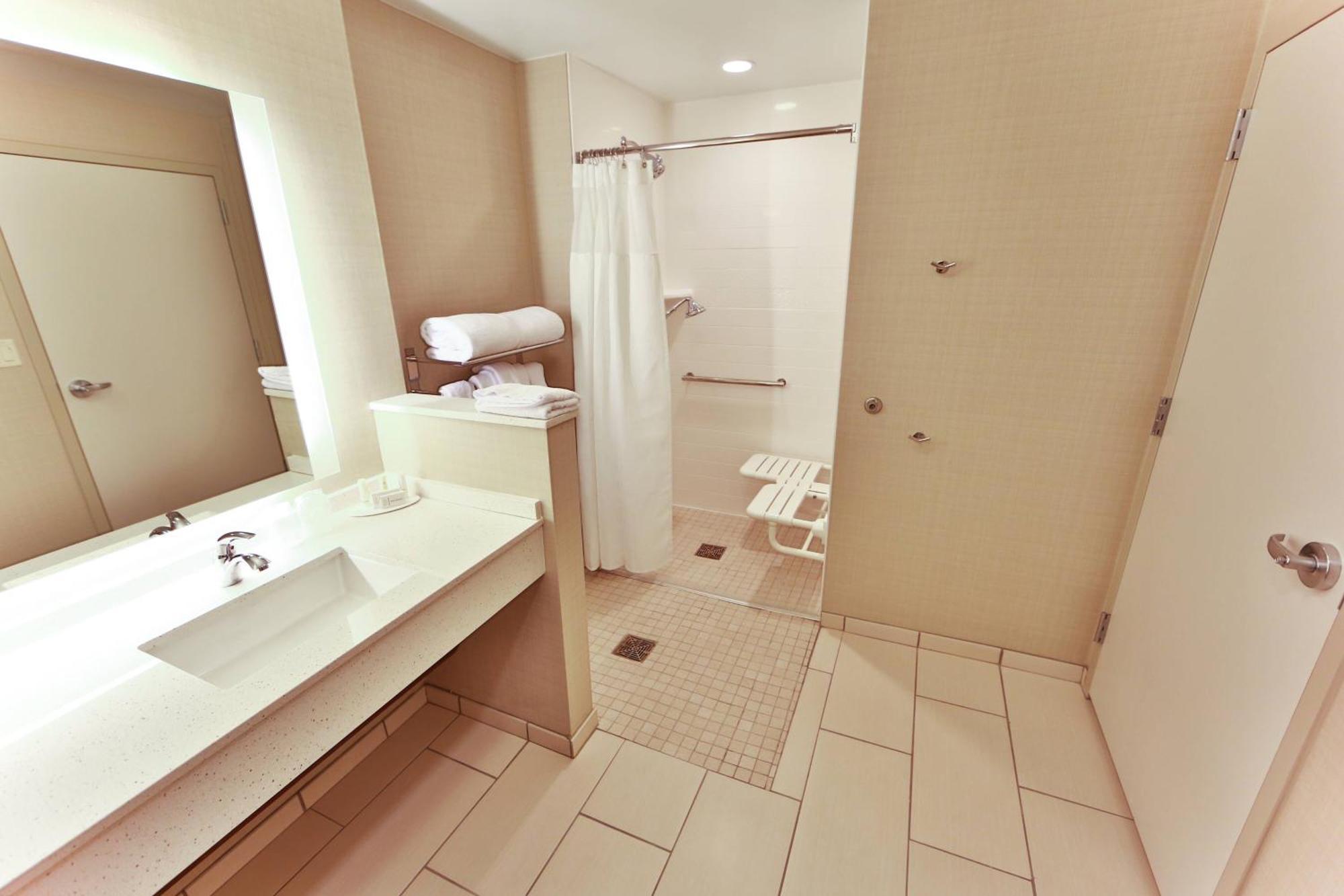 Fairfield Inn & Suites By Marriott Savannah Midtown Buitenkant foto